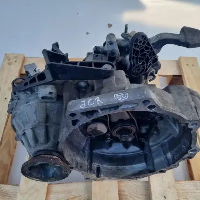 VW Passat B6 1.9 TDI SKRZYNIA BIEGÓW manualna JCR manual