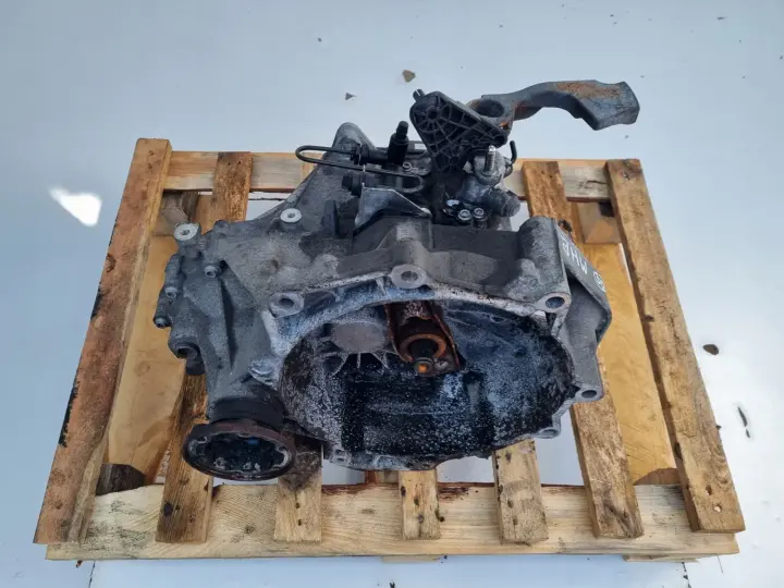 Audi A3 8P II 1.6 FSI MANUALNA SKRZYNIA BIEGÓW manual JHW