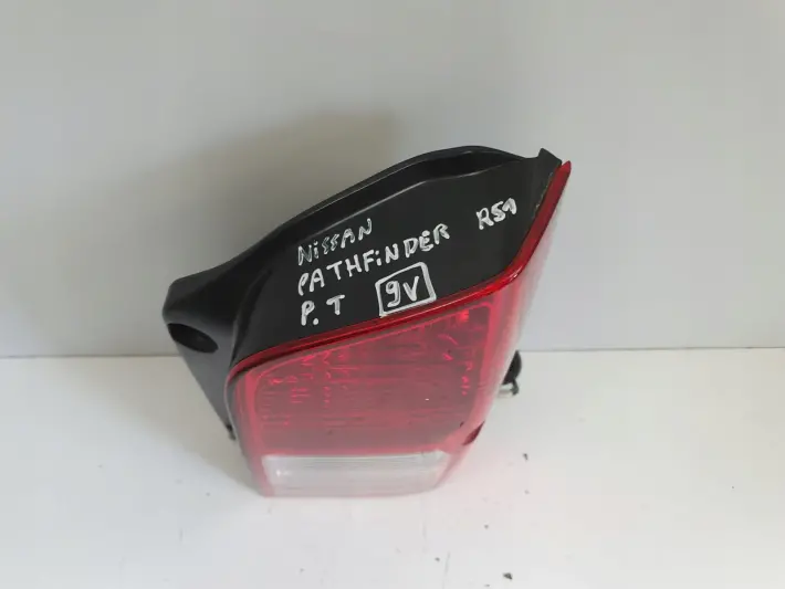 Nissan Pathfinder R51 LIFT 10-14r TYLNIA TYLNA LAMPA PRAWA prawy tył