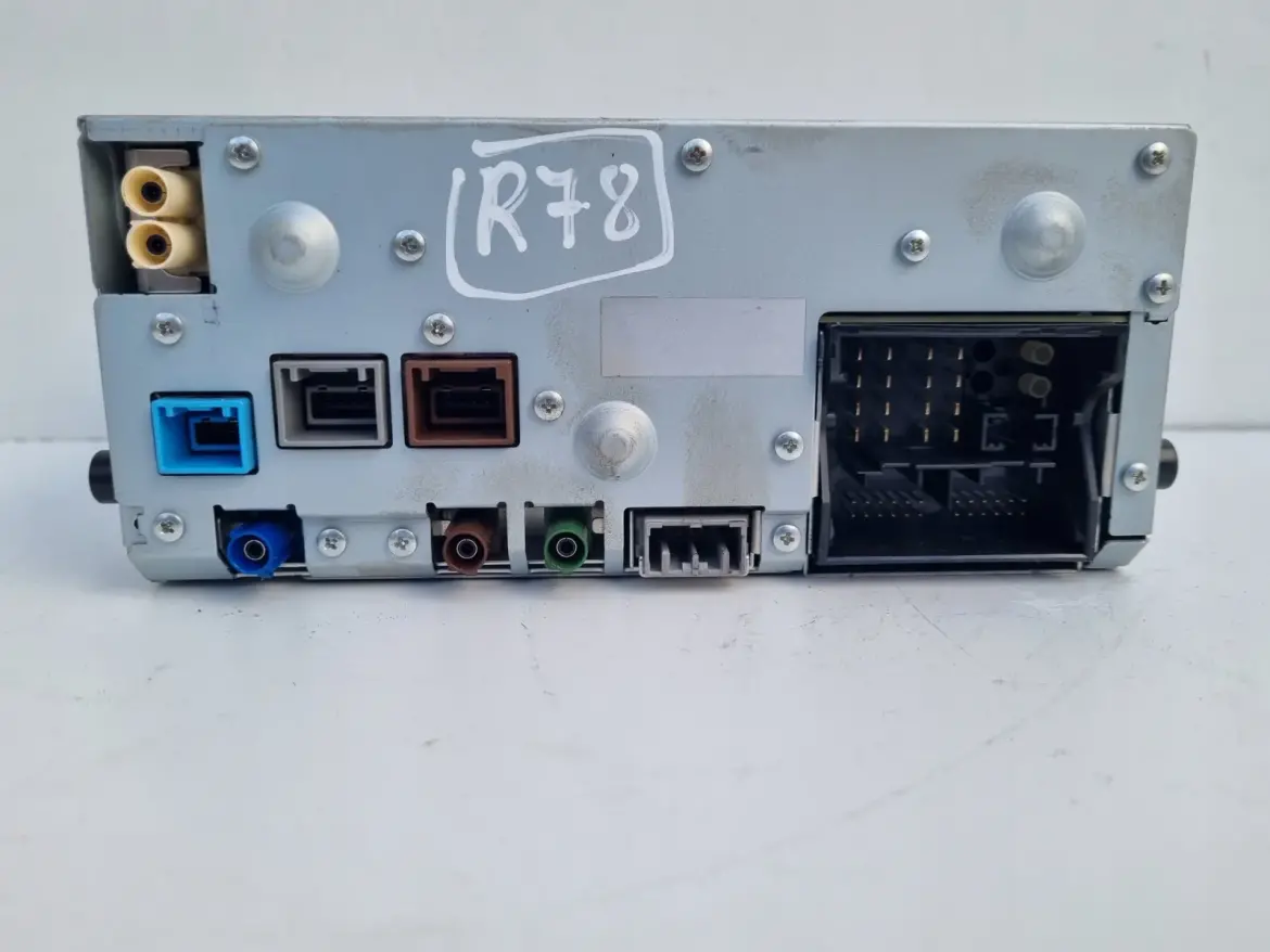 Volvo V40 II V60 S60 II CZYTNIK PŁYT CD radio nawigacja 31466579 31466579AA