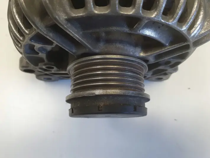 Audi A4 B6 1.9 TDI ALTERNATOR Bosch 028903029Q 0124525010 140A