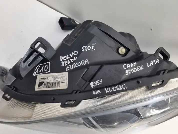 Volvo V60 S60 II PRZEDNIA LAMPA LEWA lewy przód XENON 31299990