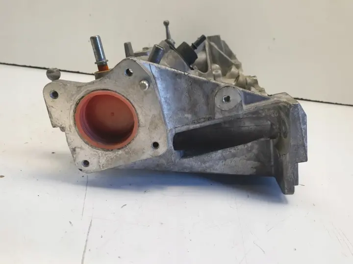 Renault Laguna III 2.0 T KOLEKTOR SSĄCY 8200614545