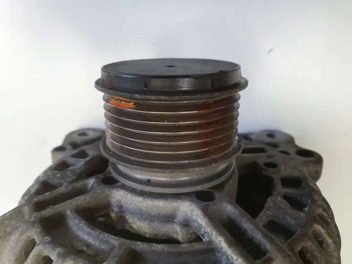 VW Golf V 1.9 TDI ALTERNATOR