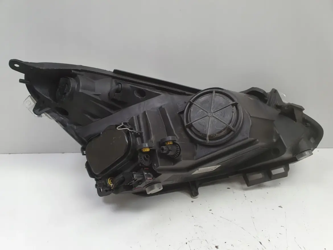 Opel Corsa D PRZEDNIA LAMPA LEWA lewy przód anglik Ciemny klosz