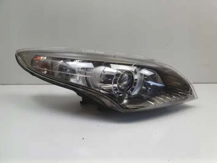 Renault Megane III 08-16r PRZEDNIA LAMPA PRAWA PRAWY PRZÓD xenon 260100021R
