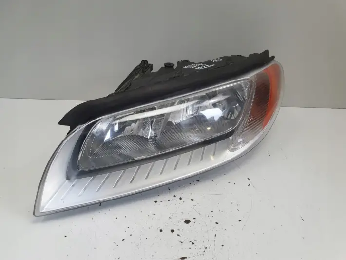 Volvo S80 II V70 III 07-13r PRZEDNIA LAMPA LEWA lewy przód EUROPA 31214351