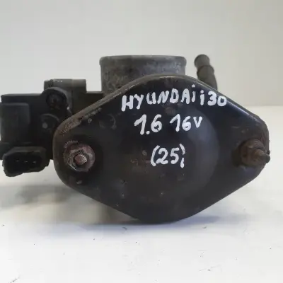 Hyundai i30 1.6 16V PRZEPUSTNICA 35100-2B020