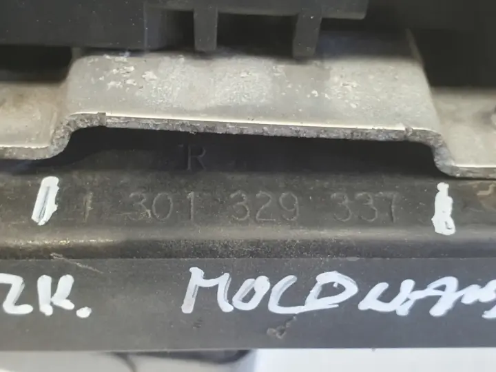 Range Rover Vogue L322 PRAWY MECHANIZM WYCIERACZKI LAMPY 1301329337