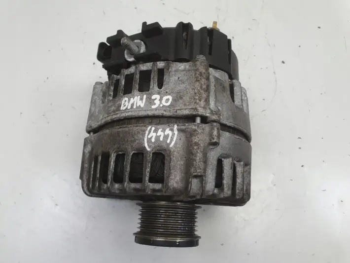 BMW F12 F13 3.0 D ALTERNATOR valeo 8570672 AL04 220A