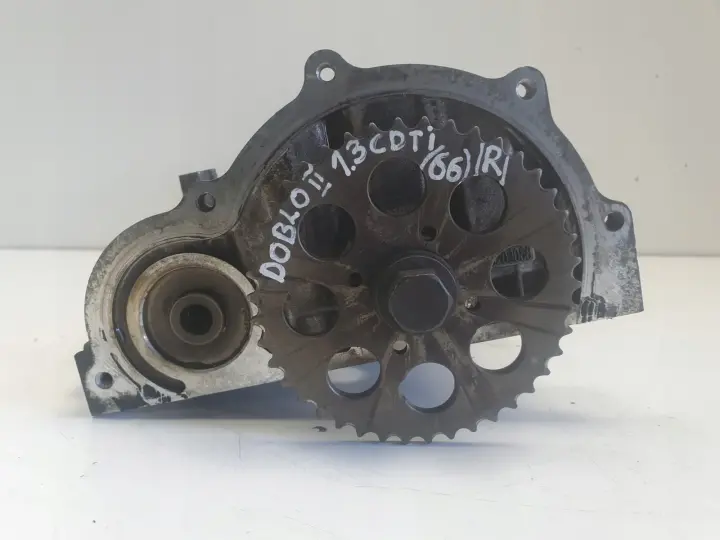 Fiat Doblo II 1.3 M-JET WAŁKI ROZRZĄDU Pokrywa zaworów 55209068