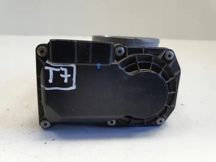 Volvo C30 S40 II V50 2.4 B PRZEPUSTNICA 8677694