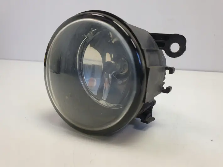 Nissan X-trail PRAWY PRZEDNI HALOGEN przód