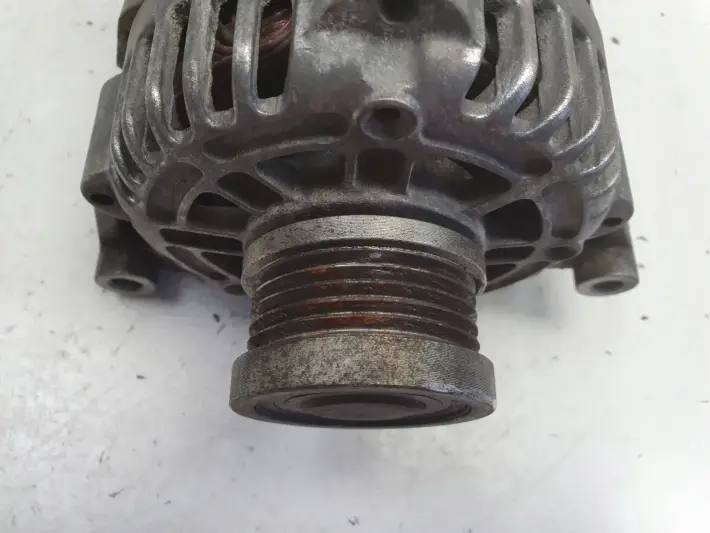 Opel Astra IV J 1.4 T turbo ALTERNATOR 13581885 100A