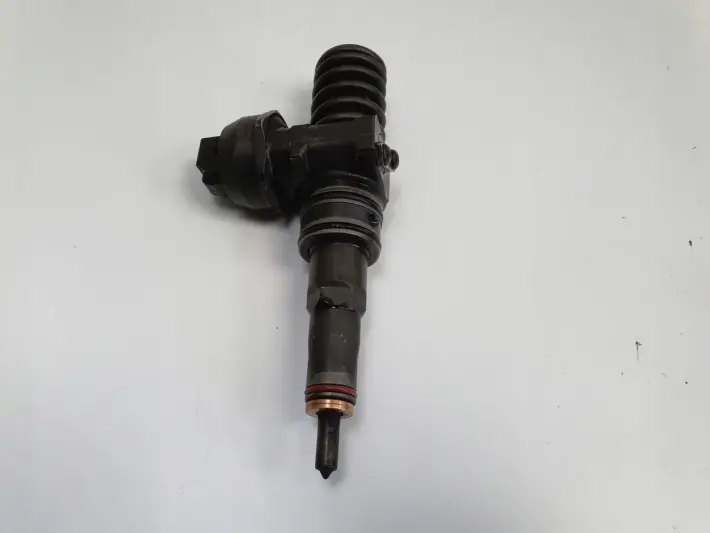 VW Passat B5 1.9 TDI POMPOWTRYSKIWACZ wtrysk 038130073BA