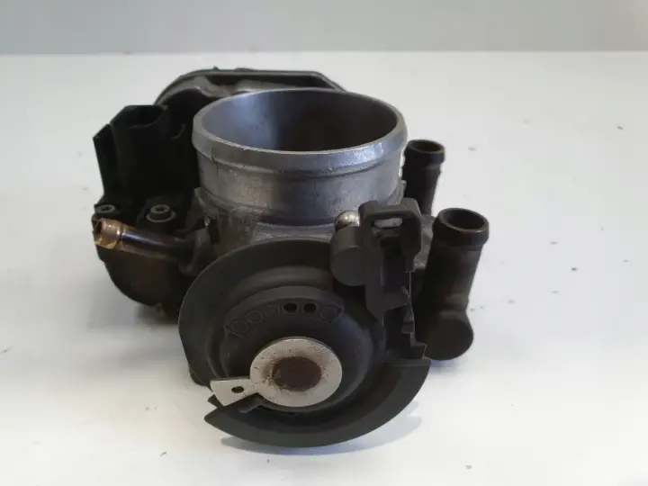Audi A4 B5 1.8 20V PRZEPUSTNICA 058133063H