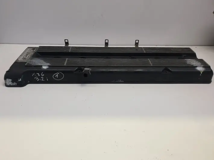 Jaguar XJ XJ6 XJ 6 3.2 POKRYWA ZAWORÓW