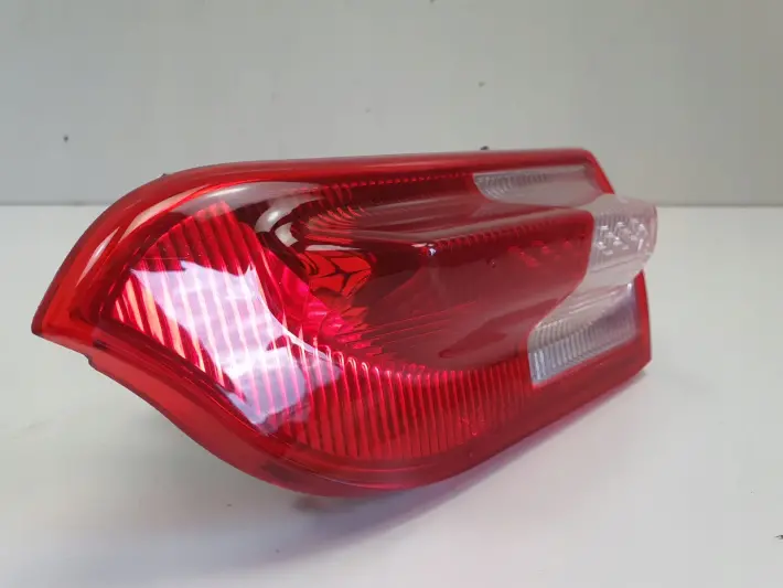 Opel Insignia A kombi TYLNIA TYLNA LAMPA LEWA lewy tył w klape 13226854