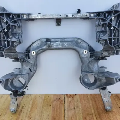 BMW F01 750 i 4.4 BITURBO SANKI BELKA POD SILNIK