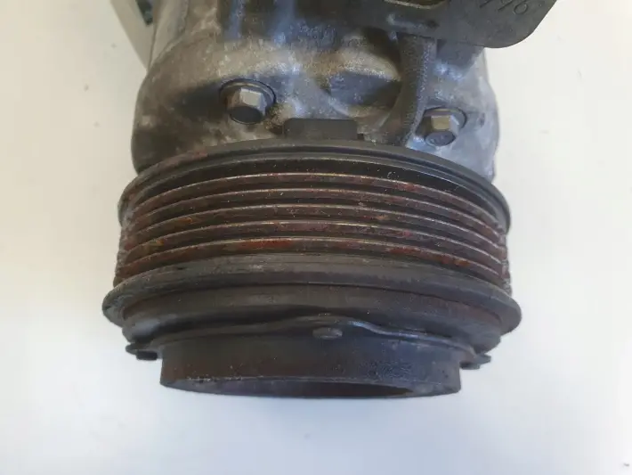 BMW F30 2.0 D SPRĘŻARKA KLIMATYZACJI 9330829-02
