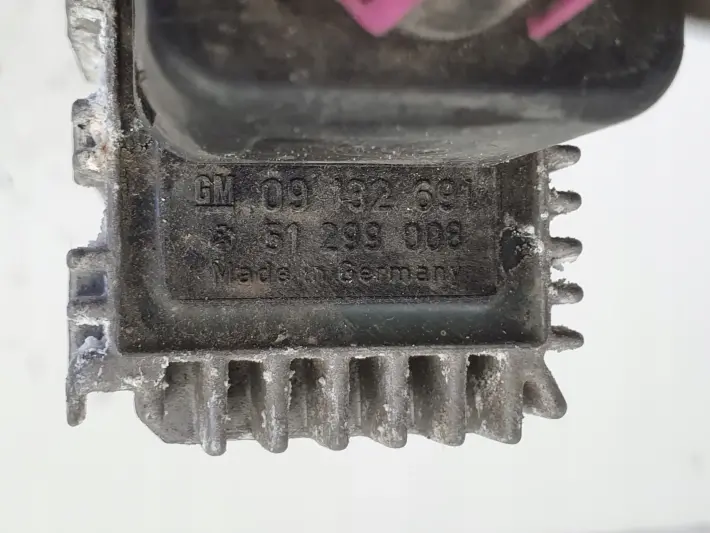 Opel Signum Vectra C Corsa diesel PRZEKAŹNIK ŚWIEC ŻAROWYCH 09132691