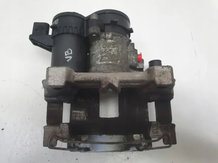 Volvo V60 XC60 II TYLNY ZACISK HAMULCOWY lewy tył P32301467