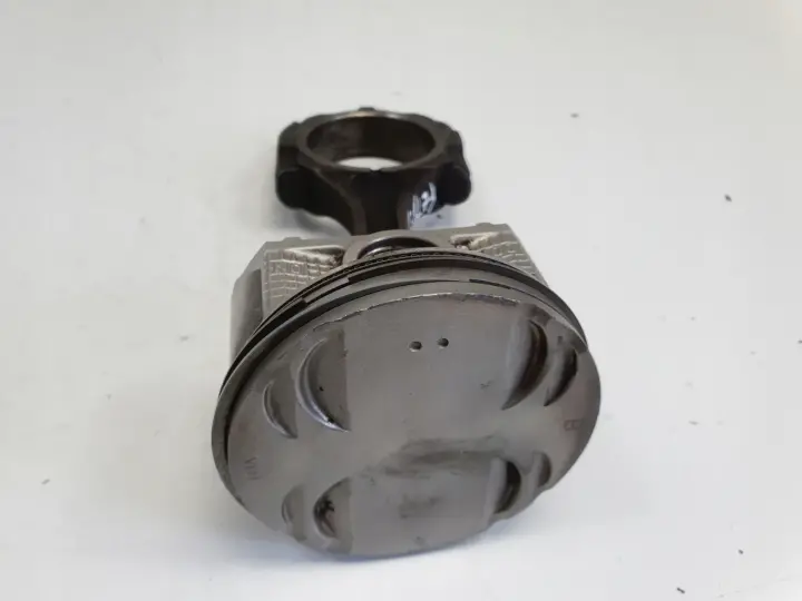 Subaru Legacy IV 2.0 B TŁOK KORBOWÓD