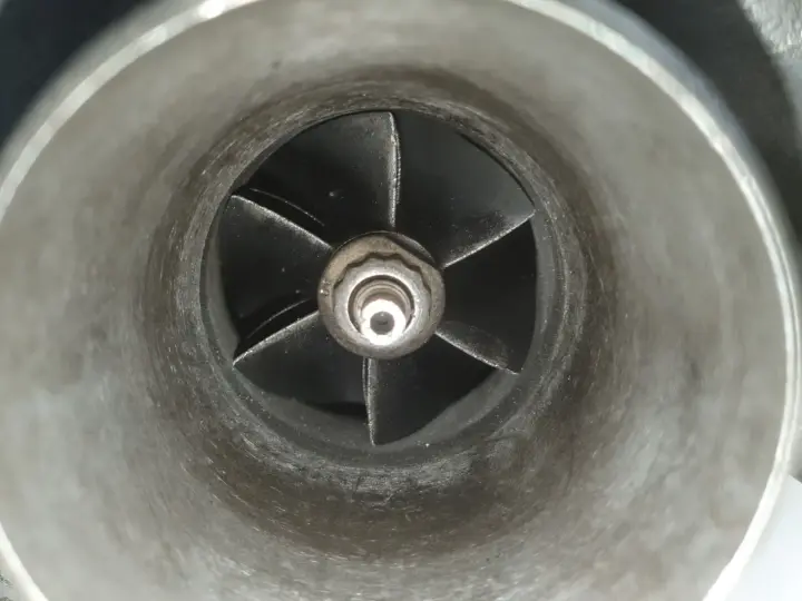 Audi A6 C5 1.9 TDI TURBOSPRĘŻARKA turbo 028145702H