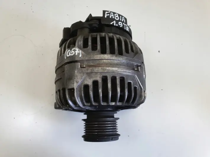 Skoda Fabia I 1.9 TDI ALTERNATOR bosch 028903028E 120A