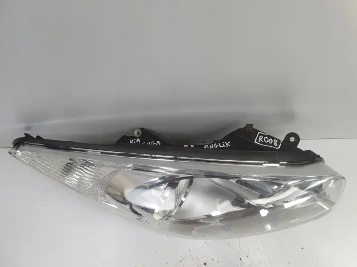 Kia Venga PRZEDNIA LAMPA PRAWA prawy przód anglik 92102-1P500