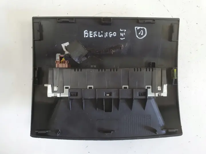 Peugeot Partner Citroen Berlingo III DASZEK Deski Wyświetlacz 9680939077