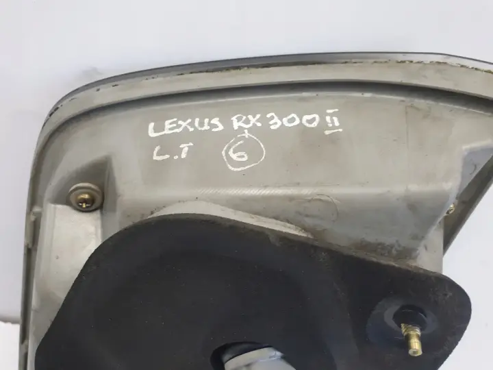 Lexus Rx II LEWA TYLNA LAMPA KIEROWCY w klapę