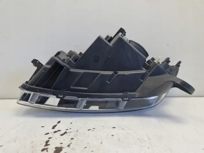 Dacia Sandero II 12-16r PRZEDNIA LAMPA PRAWA PRAWY PRZÓD europa