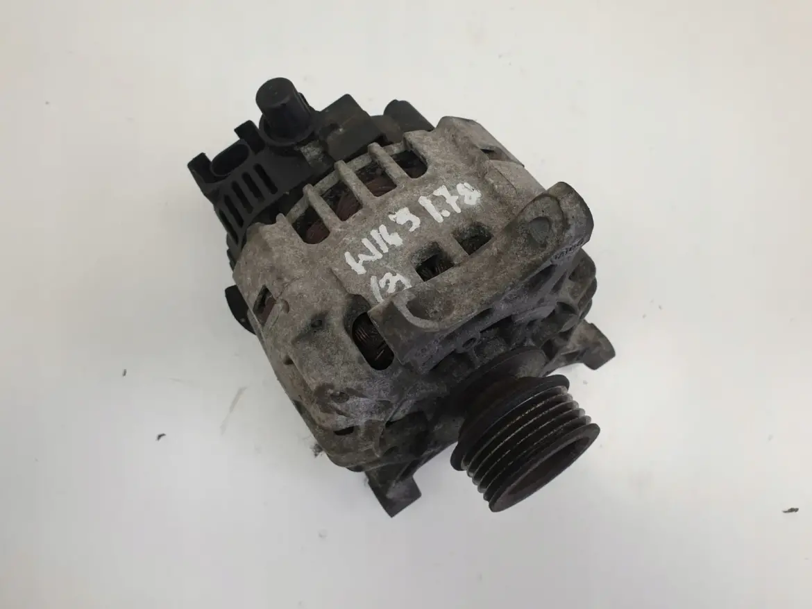 Mercedes W169 1.7 8V ALTERNATOR A2661540802 90A