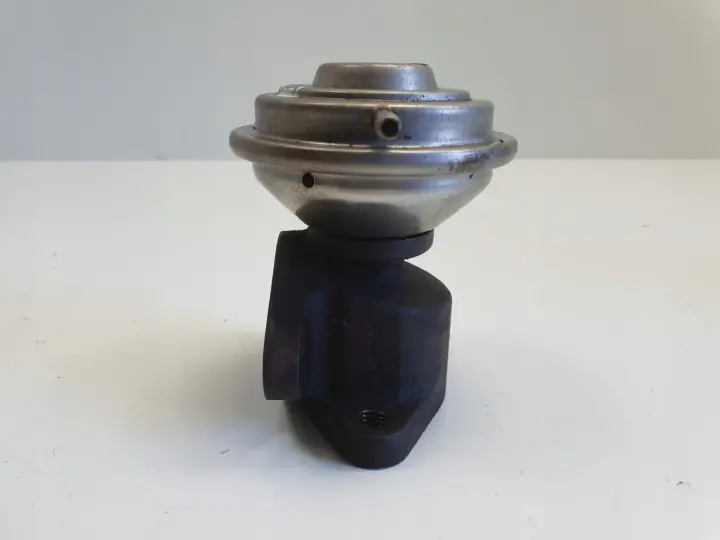 Audi A6 C4 2.5 TDI ZAWÓR EGR oryginał 046131503A