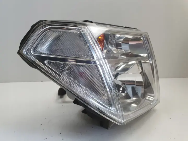 Nissan Pathfinder R51 Navara D40 III PRZEDNIA LAMPA PRAWA PRAWY PRZÓD xenon
