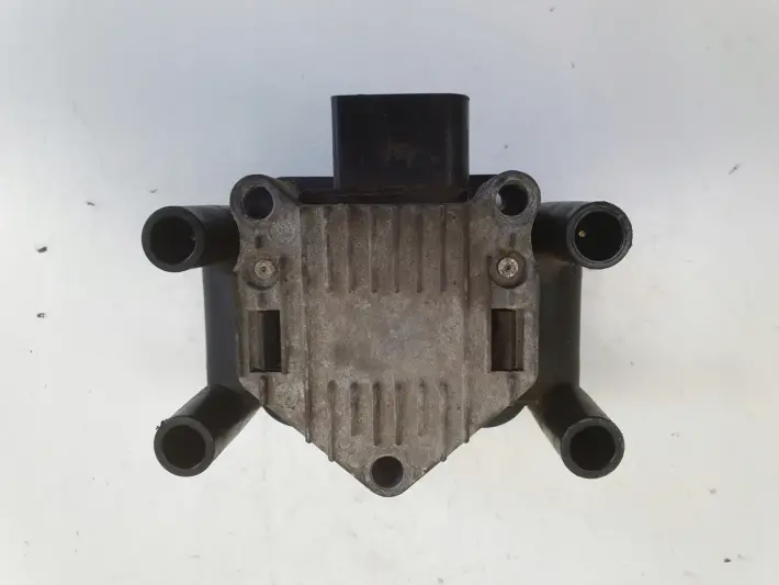 VW Golf IV 1.6 8V CEWKA ZAPŁONOWA