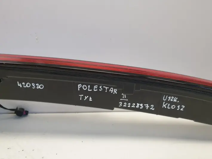 Polestar II TYLNA LAMPA BELNDA LISTWA 32228372