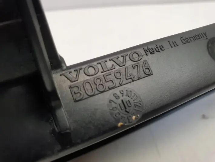 Volvo V40 lift TRZECIE ŚWIATŁO STOP Stopu 30859476