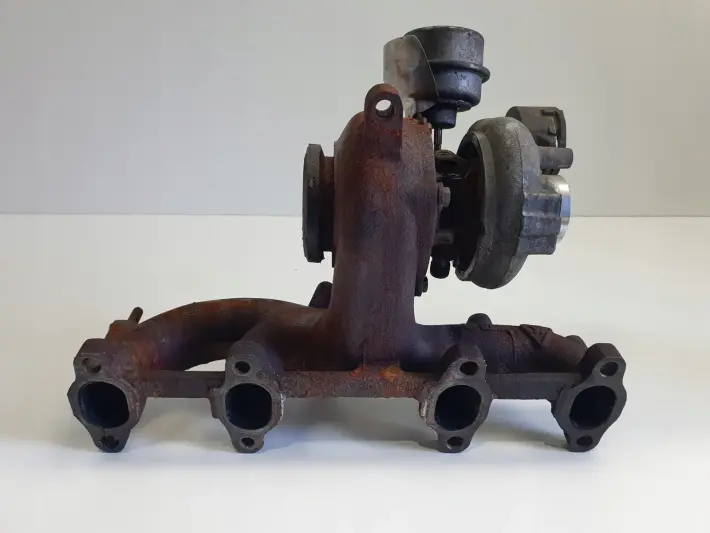 VW Golf V 1.9 TDI TURBOSPRĘŻARKA turbo 038253016R