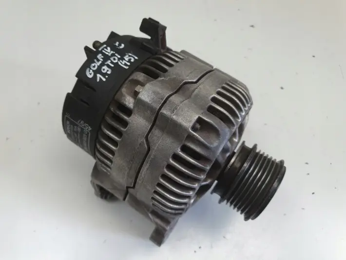 Audi A3 8L Golf IV Seat Leon 1.9 TDI ALTERNATOR 0123310035 038903023G