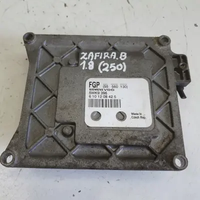 Opel Zafira B 1.8 16V STEROWNIK SILNIKA komputer 55560130