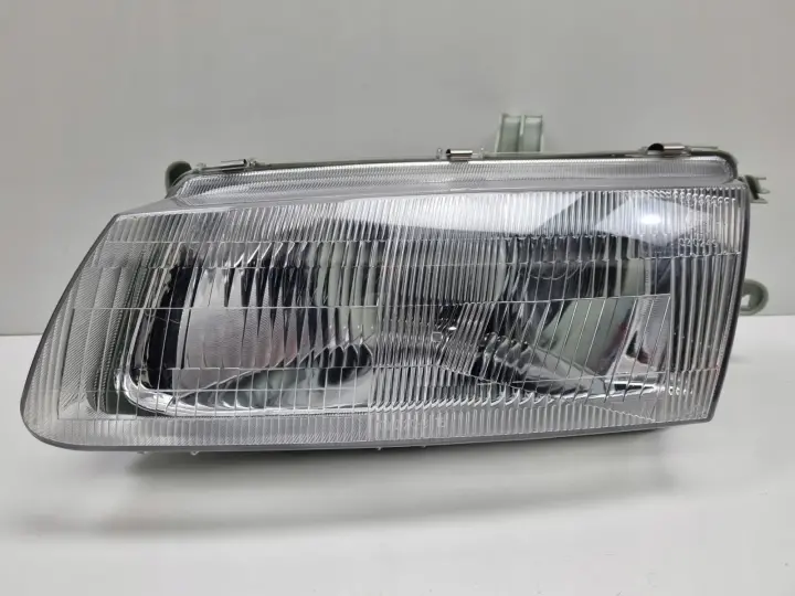 Mazda 323 BA SEDAN 95-98r PRZEDNIA LAMPA LEWA LEWY PRZÓD nowa