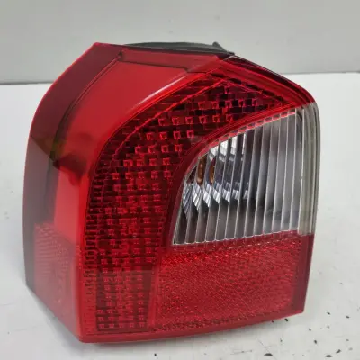 Volvo V70 III XC70 TYLNIA TYLNA LAMPA LEWA lewy tył LED 31395072