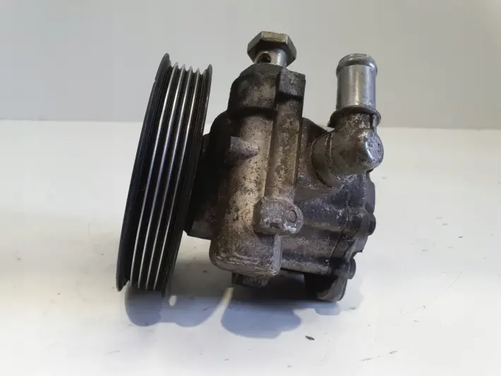 VW Passat B5 1.9 TDI POMPA WSPOMAGANIA 8D0145156T