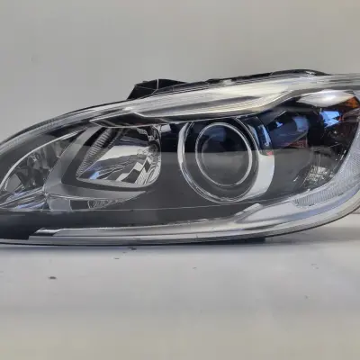 Volvo S60 II V60 LIFT PRZEDNIA LAMPA LEWA lewy przód XENON skrętna 31420261