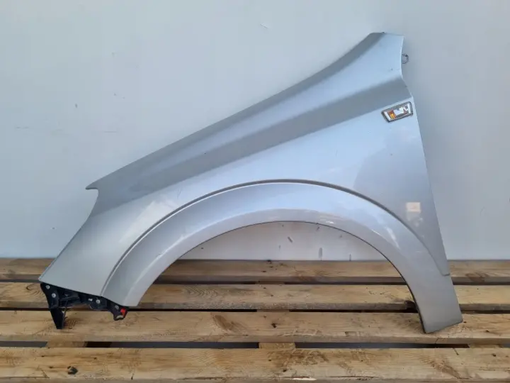 Opel Astra III H HTB sedan kombi 04-09r PRZEDNI BŁOTNIK LEWY KIEROWCY Z2UA
