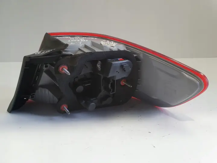 BMW 3 E90 Coupe E92 E93 TYLNA LAMPA LEWA lewy tył kierowcy