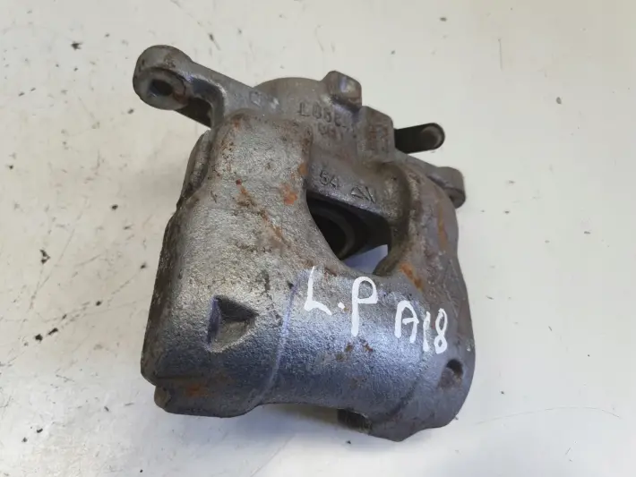 Nissan Micra K14 PRZEDNI ZACISK HAMULCOWY lewy przód kierowcy