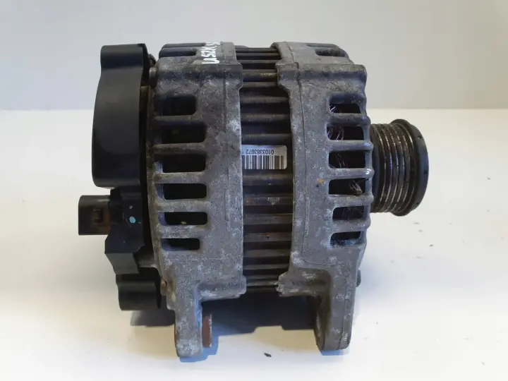 VW Passat B7 1.6 TDI ALTERNATOR 180A bosch 03L903023D